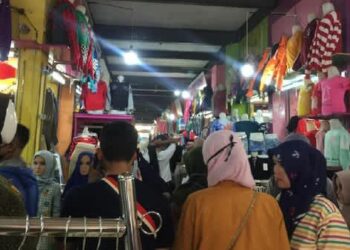 Warga Garut mulai berburu baju menjelang lebaran (Foto: Istimewa)