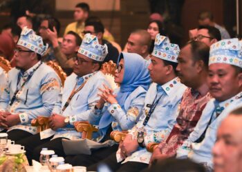 Wali Kota Pematangsiantar saat menghadiri rapat kerja Apeksi di Pekanbaru.( Nawasenanews/ Ist)