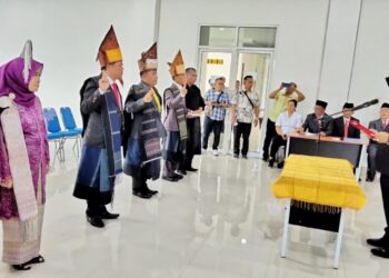 Bupati Simalungun melantik 4 pejabat dalam jabatan Pimpinan Tinggi Pratama.( Nawasenanews/ Ist)