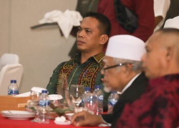 Sekda Pematangsiantar menghadiri acara pisah sambut Pj Gubernur Sumatera Utara dari Hasanuddin ke Agus Fatoni di Medan. (Nawasenanews/ Ist)