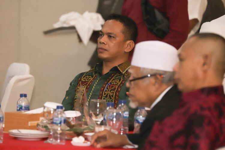 Sekda Pematangsiantar menghadiri acara pisah sambut Pj Gubernur Sumatera Utara dari Hasanuddin ke Agus Fatoni di Medan. (Nawasenanews/ Ist)