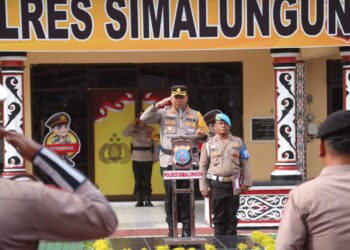 Kapolres Simalungun saat memimpin upacara serah terima jabatan di Mapolres Simalungun Pamatang Raya Selasa ( 17/08/2024).(Nawasenanews/ Ist)