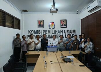 Komisi Pemilihan Umum (KPU) Kabupaten Simalungun telah menyerahkan dokumen hasil rekapitulasi suara Pemilihan Gubernur dan Wakil Gubernur Sumatera Utara 2024 tingkat kabupaten kepada KPU Provinsi Sumatera Utara dann pengamanannya dilakukan oleh Polres Simalungun.(Nawasenanews/ Ist)