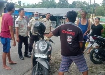 Satpol PP Pematangsiantar menyampaikan imbauan agar masyarakat membongkar sendiri bangunan ilegal di sekitar Stadion Sang Naualuh.