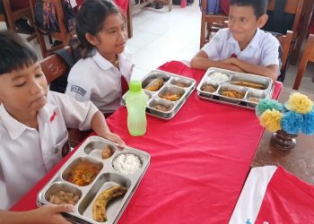 Program Makan Bergizi Gratis ( MBG) mulai disalurkan di kota Pematangsiantar yang diterima oleh siswa beberapa SDN,Satu SMP dan satu SMKN. ( IST/Nawasenanews)