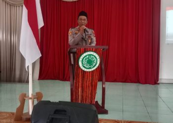 Kompol Edy Sukamto saat memberikan sambutan dalam acara lintas agama di Gedung MUI. ( Nawasenanews/ Ist)