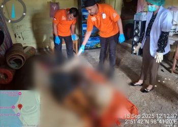 Hotma Justi Sidabalok, perempuan (66) warga Desa Sigunggung Kelurahan Haranggaol ditemukan di dalam kamar rumahnya dalam kondisi sudah membusuk di tempat tidurnya dan diduga telah meninggal selama 7 hari. ( Nawasenanews/ Ist)
