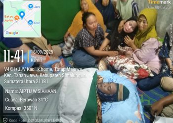 Korban tewas di irigasi bernama Yogi Ade Irawan (27), warga Huta Tetap Rejo, Nagori Totap Majawa, Kecamatan Tanah Jawa, Kabupaten Simalungun saat ditangisi keluarga di rumah duka. ( Nawasenanews/ Ist)