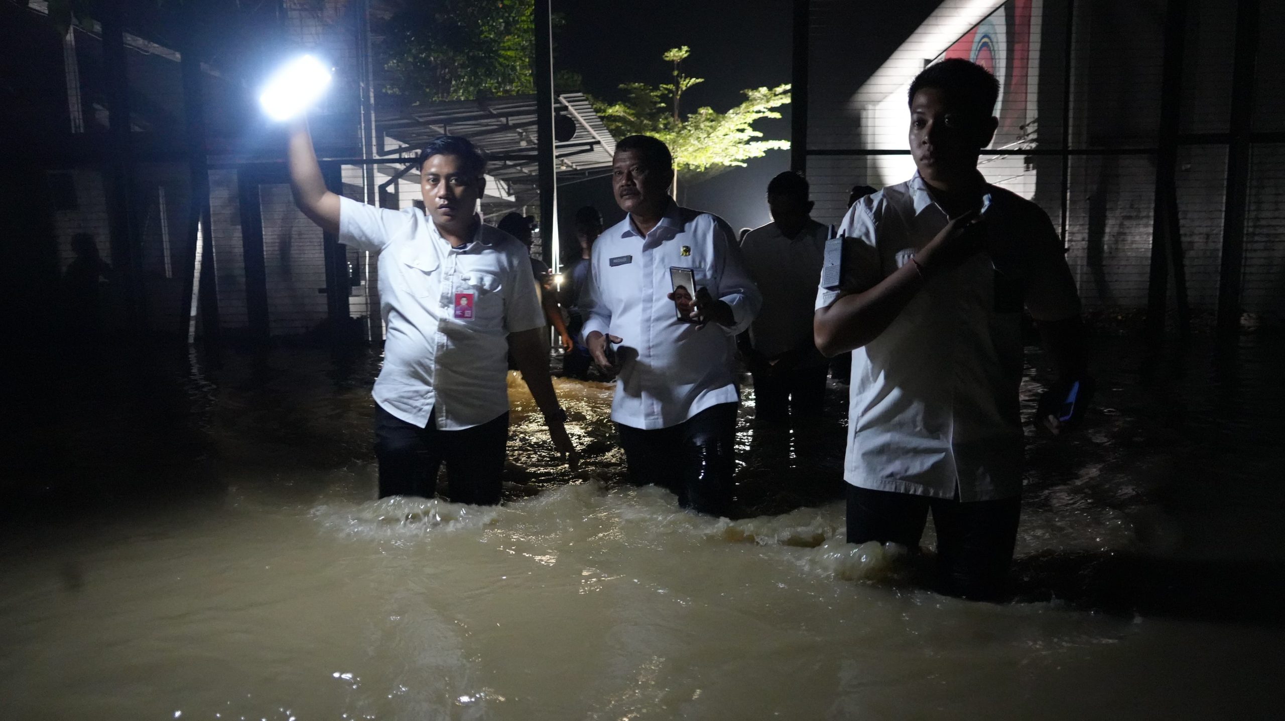 Lapas Cikarang Terendam Banjir, Dirjenpas Pastikan Layanan Warga Binaan Tetap Berjalan Lapas Cikarang Terendam Banjir, Dirjenpas Pastikan Layanan Warga Binaan Tetap Berjalan