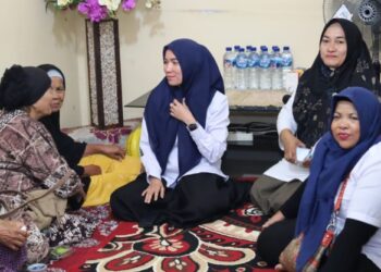 Tidak Ingin Dikenal Hanya dari Gambar Semata, Ade Sandrawati Purba Sapa Warga Naga Pita