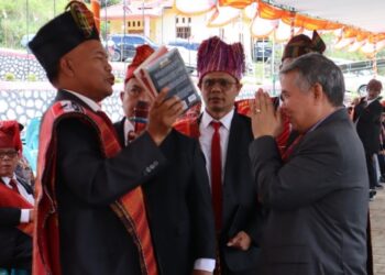 Pomparan Limbong Mulana Berikan Tanah Adat ke Toga Siregar, ke Raja Oloan Menyusul