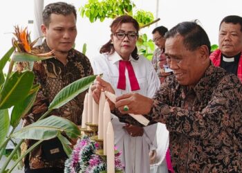 Kesederhanaan Natal Komunitas Konco Lawas Family Kok Tong
