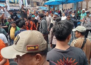 Pedagang Pasar Horas Pecah