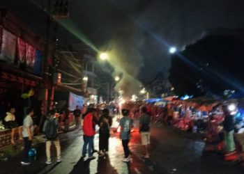 Tolak Relokasi Sementara, KP2H dan GMKI Blokir Jalan di Siantar