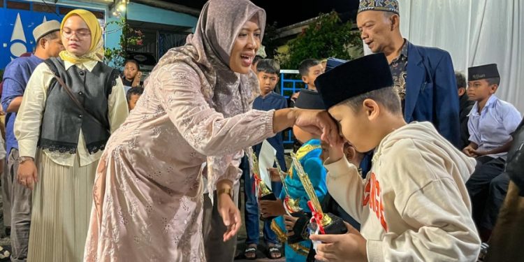Meski Hujan, Herlina Tetap Hadiri Peringatan Maulid Nabi Muhammad SAW di Masjid Al Ikhlas