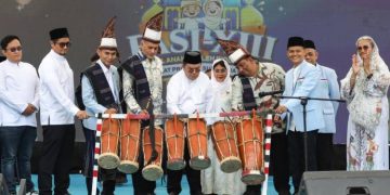 Pukul Gonrang, Wali Kota Siantar Buka FASI XIII Sumut