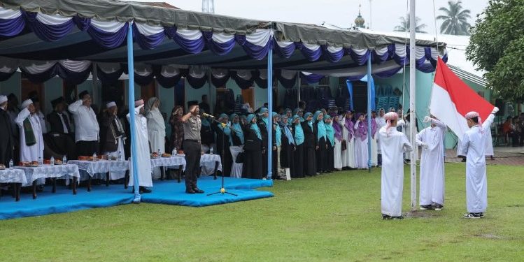 Asisten III Pemko Siantar Ikuti Upacara Hari Santri di Ponpes Darussalam