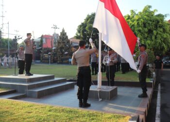 Polres Buleleng Melaksanakan Upacara Hari Olahraga Nasional Ke-40
