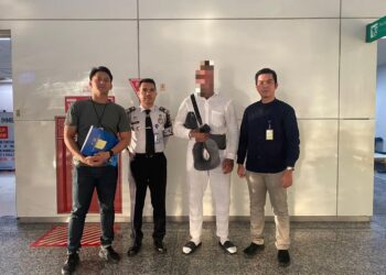 Imigrasi Ngurah Rai Deportasi Bule Inggris Yang Lakukan Penganiayaan Terhadap Polisi