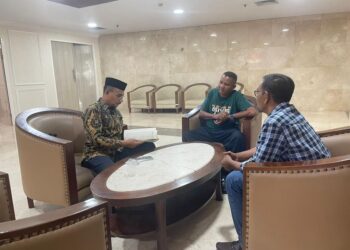 Terima SK Penetapan Lahan TORA dari KLHK, Geuchik asal Aceh Besar Temui Haji Uma dan Sampaikan Terima Kasih