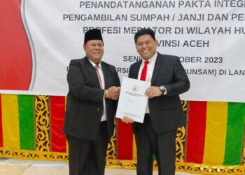 Lulus Peringkat Ke-2, H. Hamdani A Jalil Resmi Dilantik Jadi Mediator Wilayah Hukum Provinsi Aceh