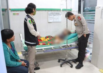 Bocah Korban dianiaya Tante,Dibawa Polres Simalungun ke Rumah Sakit