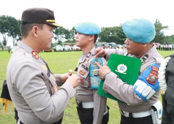 Kapolres Simalungun Pimpin Apel Gelar Pasukan Operasi Mantap Brata Toba 2023-2024