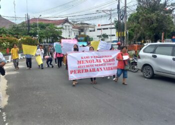 Puluhan Emak Emak Mendatangi Polresta Pematang Siantar Terkait Info Narkhoba di Daerah Mereka