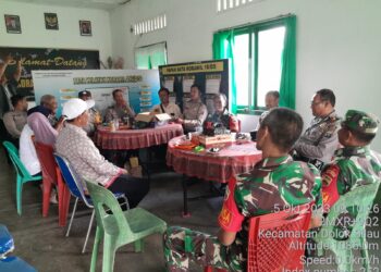 Kapolsek Dolok Silau Datangi Koramil 18 DS, Ucapkan Selamat Ulang Tahun