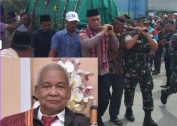 Keluarga Besar Bang RN Berduka, Kapolsek Tanah Jawa Bersama Danramil Tandu Antarkan Tokoh Besar Simalungun Alm.M Nainggolan Ke Peristirahatan Terakhir