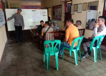 Kasi Propam Polres Simalungun Sosialisasikan Kode Etik Polri di Polsek Dolok Pardamean