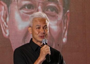 Elektabilitas Ganjar Pranowo Turun, IPO Sebut Karena Memainkan Peran Oposisi