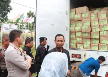 Kapolres Simalungun Tinjau Logistik Kertas Suara Pemilu di KPU Kabupaten Simalungun Jelang Pesta Demokrasi