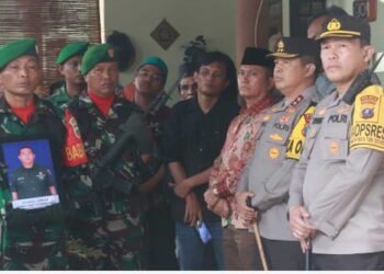 Penghormatan Terakhir Kapoldasu Didampingi Kapolres Simalungun Kepergian Alm Serda Syaiful Anwar Korban Lakalantas OPS Lilin Toba 2023