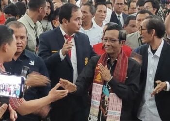 Mahfud Isi Kuliah Kebangsaan Politik Hukum di Universitas Nommensen
