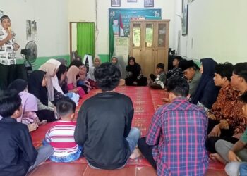 Erli Hasim Salurkan Paket Ramadhan Kepada Anak Yatim Di Simeulue