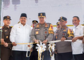 Kapolda Riau Resmikan Lapangan Tembak Terbaik Se-Riau Dan SPKT Saat Kunker Ke Polres Siak