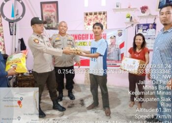 Minggu Kasih Kali Ini, Polsek Minas Salurkan Bantuan Sembako Kepada Warga Penyandang Disabilitas