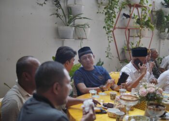 Calon Bupati Bireuen, H.Mukhlis Takabeya Gelar Open House di Kediamannya