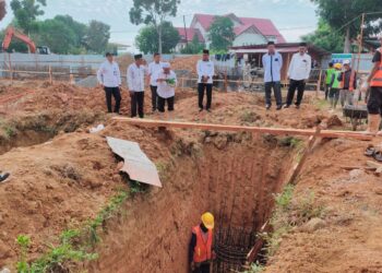 Kakankemenag Pidie Jaya Lakukan Peletakan Batu Pertama Pembangunan PLHUT