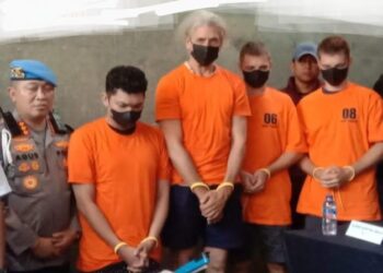 Bareskrim Polri Ungkap Penangkapan Kasus Clandistine Laboratorium di Villa Canggu