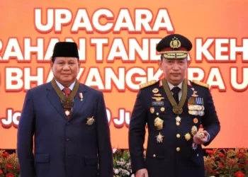 Prabowo Terima Bintang Bhayangkara Utama Hingga Pencalonan RK