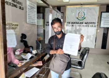 LSM KCBI Laporkan Dugaan Korupsi Dana Desa Sukajadi Tahun Anggaran 2022-2023 di Kejari Oku
