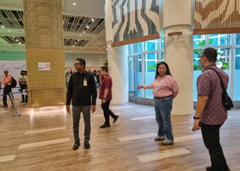 Kakanwil Kemenkumham Bali Tinjau Layanan Keimigrasian di Bandara Ngurah Rai