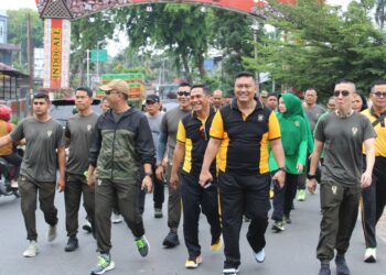 Kapolres Simalungun Ikuti Gerak Jalan Santai Peringatan HUT ke-62 Korem 022/Pantai Timur