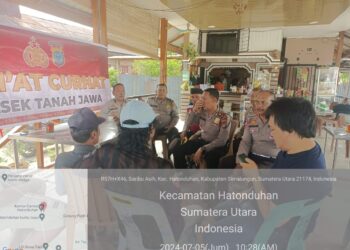 Kapolsek Tanah Jawa Adakan Jumat Curhat, Ajak Warga Nagori Buntu Bayu Jaga Kamtibmas dan Berantas Narkoba