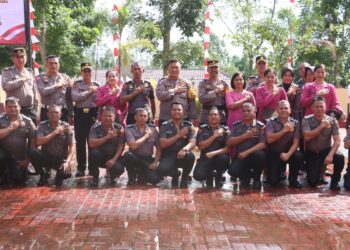 Kapolres Simalungun Pimpin Upacara Kenaikan Pangkat dan Pelepasan Purnabakti Personel Periode 1 Juli 2024