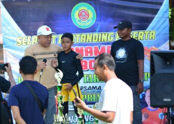 Suprianto Calon Bupati Aceh Tamiang Di Sambut Antusias Masyarakat di Turnamen KT Aceh Tamiang