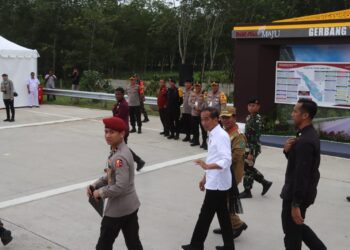 Polres Simalungun Lakukan Pengamanan VVIP Kunjungan Presiden Jokowi Resmikan Pintu Tol Sinaksak