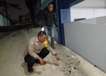Orang Pengecut Lempari Gedung Graha Wartawan